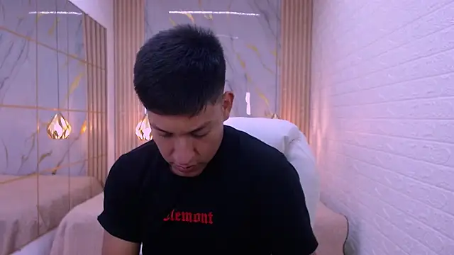 DominantBoy4 Webcam-Show