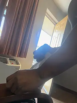 Stressreliever82's Live XXX Chat