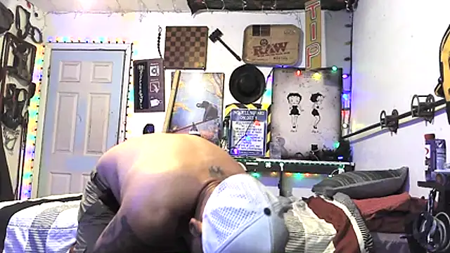 Pokazy przed kamerką – Buffshagswell