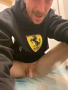 Pokazy przed kamerką – dann1111