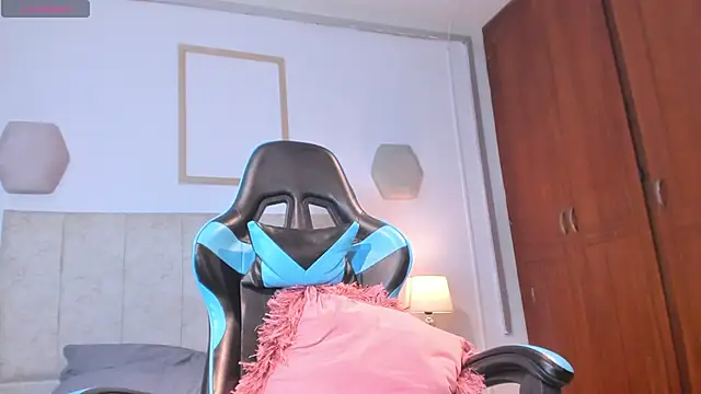 _maria_foxx_'s Live XXX Chat