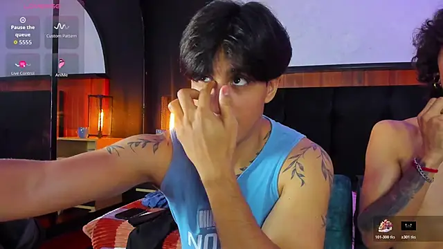 Chat +18 de Allex_Cano ao vivo