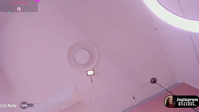 alizza_ Adlı Modelin Canlı XXX Sohbeti