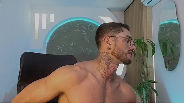 Alanrodgers Adlı Modelin Canlı XXX Sohbeti