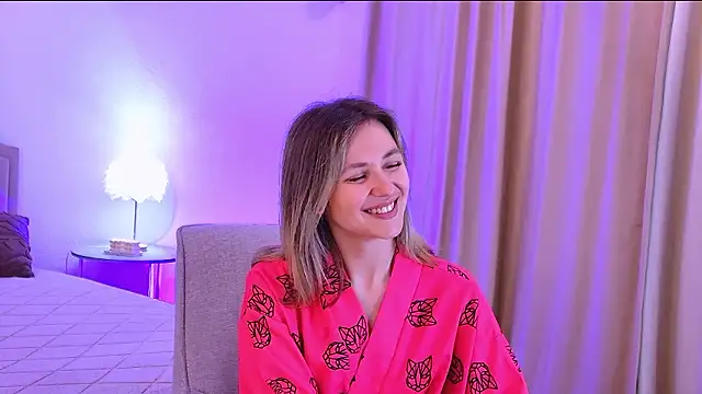 EmeraldGlow's Live XXX Chat