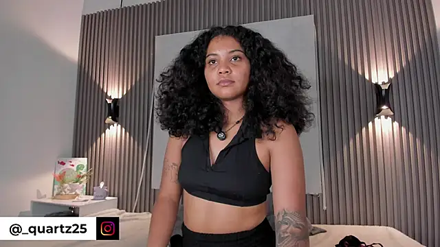 Zafiiraa 即時 XXX 聊天