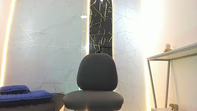 Cloeandtyfanny's Live XXX Chat