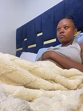 Dellah27 Adlı Modelin Canlı XXX Sohbeti