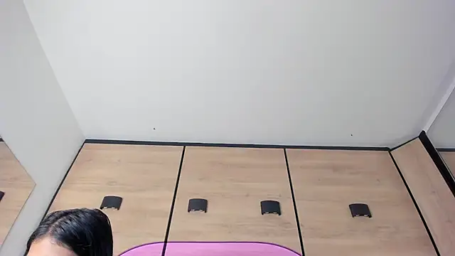 karol_lewiss Adlı Modelin Canlı XXX Sohbeti