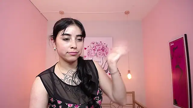 Adri_gomez_x 即時 XXX 聊天