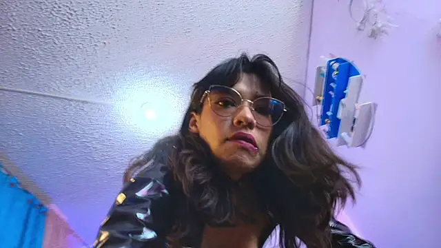 avalustyy's Live XXX Chat