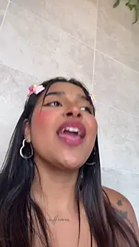 Chat +18 de Mariangel_11 ao vivo