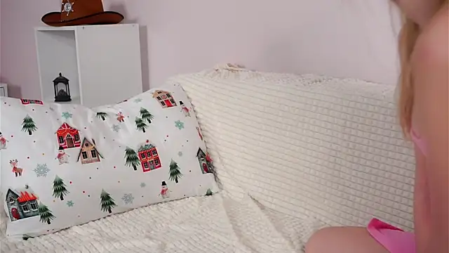 SunnivaCovil's Live XXX Chat