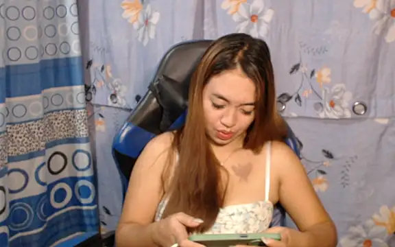 urlover_mae26: онлайн-секс-чат