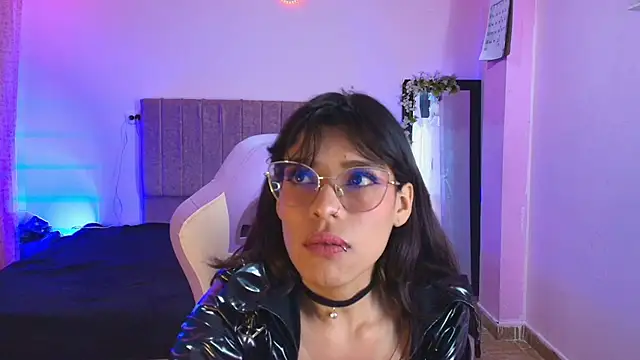 avalustyy's Live XXX Chat