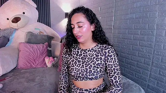 Chat XXX en directo de Magic_ivone