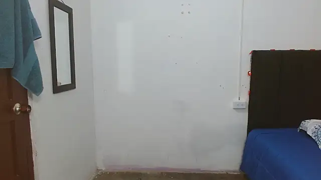 Živý XXX chat Thalian