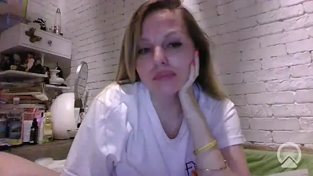 Angel_girllovemy's Webcam Show