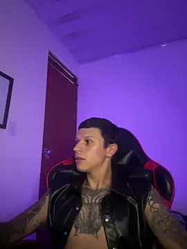 Masterdave7 Adlı Modelin Web Kamerası Şovu