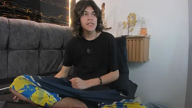 Diamond_twink: απευθείας συνομιλία ΧΧΧ