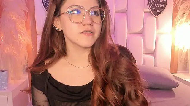 دردشة Daphne_And_Roger ا لجنسية المباشرة