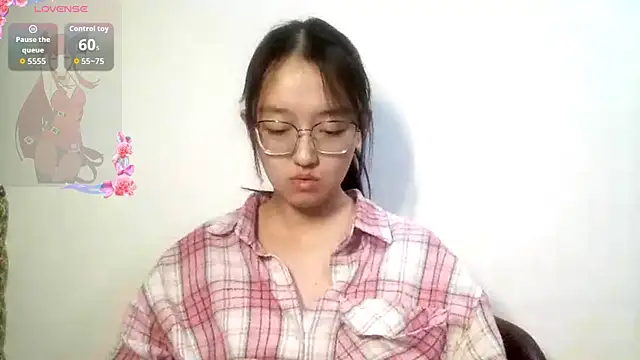 دردشة LinaClous الجنسية المباشرة