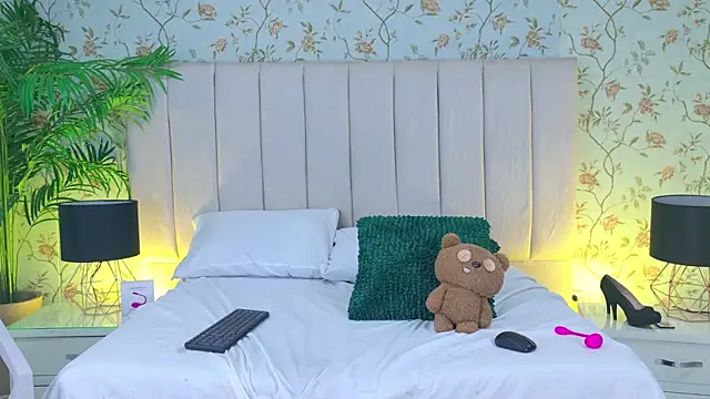 Carrie_GB Adlı Modelin Canlı XXX Sohbeti