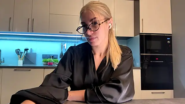 SoftnessMila Chat XXX in diretta