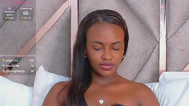 Sally-Noa's Live XXX Chat