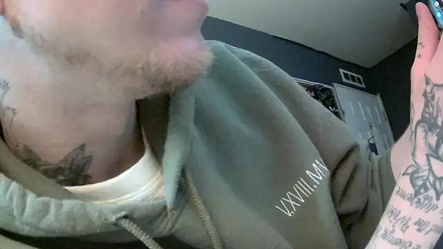 traejddd's Live XXX Chat