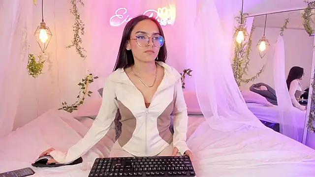 Živý XXX chat eimi_rosse18