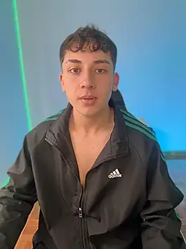 oliver_kyy Adlı Modelin Web Kamerası Şovu