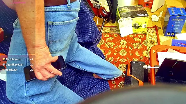 DoMeDoggyNow – webcam-show