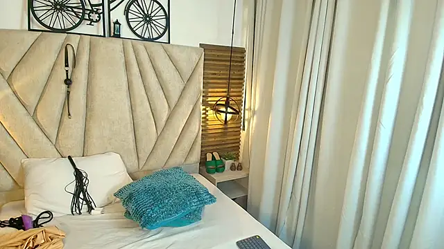 Chat +18 de KimberlyFox_t ao vivo