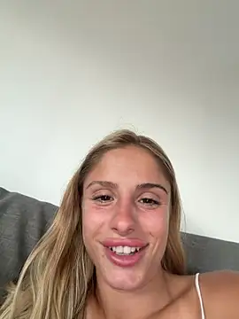 Вебкам-шоу SophieVJ