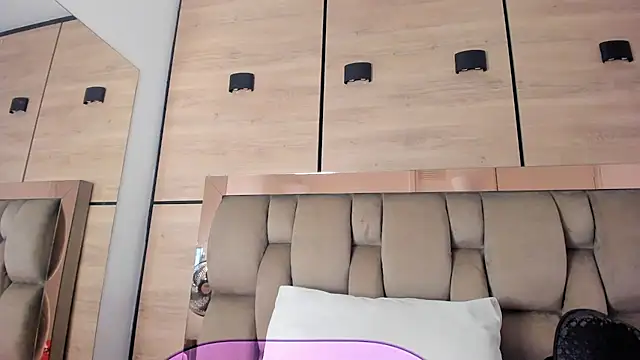 Czat XXX na żywo – karol_lewiss