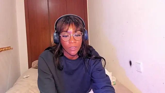 viioolleettaan Live XXX chat