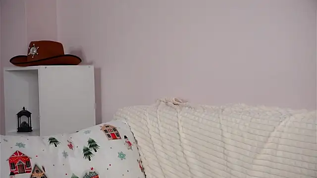 Онлайн чат XXX SunnivaCovil