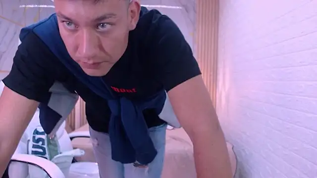 DominantBoy4 Webcamshow