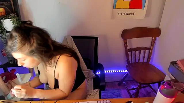 Pokazy przed kamerką – Rosiee69_