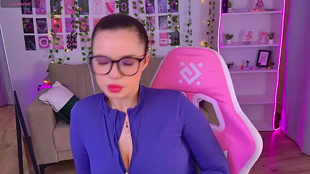 KellyHayden Adlı Modelin Canlı XXX Sohbeti