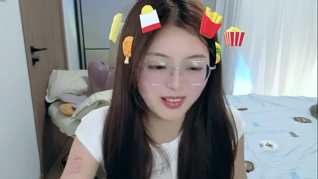 Koikoi___ Adlı Modelin Canlı XXX Sohbeti