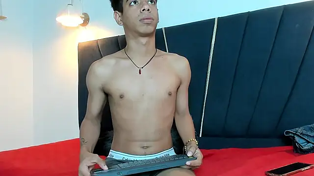 alexx_cum18 Live XXX Chat