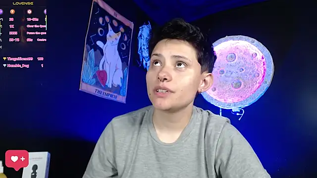 girl_intense444 Chat XXX in diretta