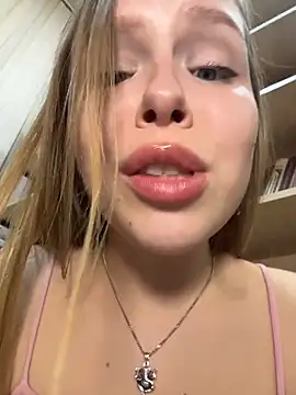 Liza_risky: απευθείας συνομιλία ΧΧΧ