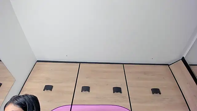 karol_lewiss' Live XXX Chat