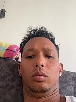 Show modela venezolano25 na web-kameri