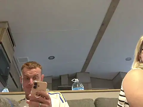 SweetXCandyX webkamerás műsora