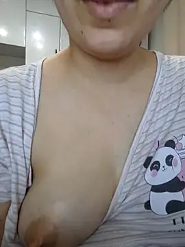 Chat XXX en directo de Emi_hot1