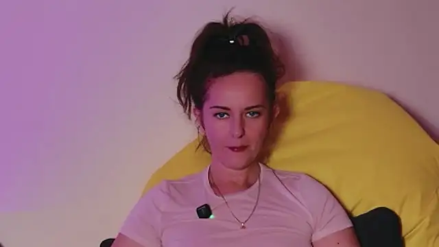 دردشة Witch_in_Velvet الجنسية المباشرة